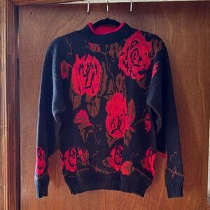 Vintage Floral Patterned Sweater - Black and Red